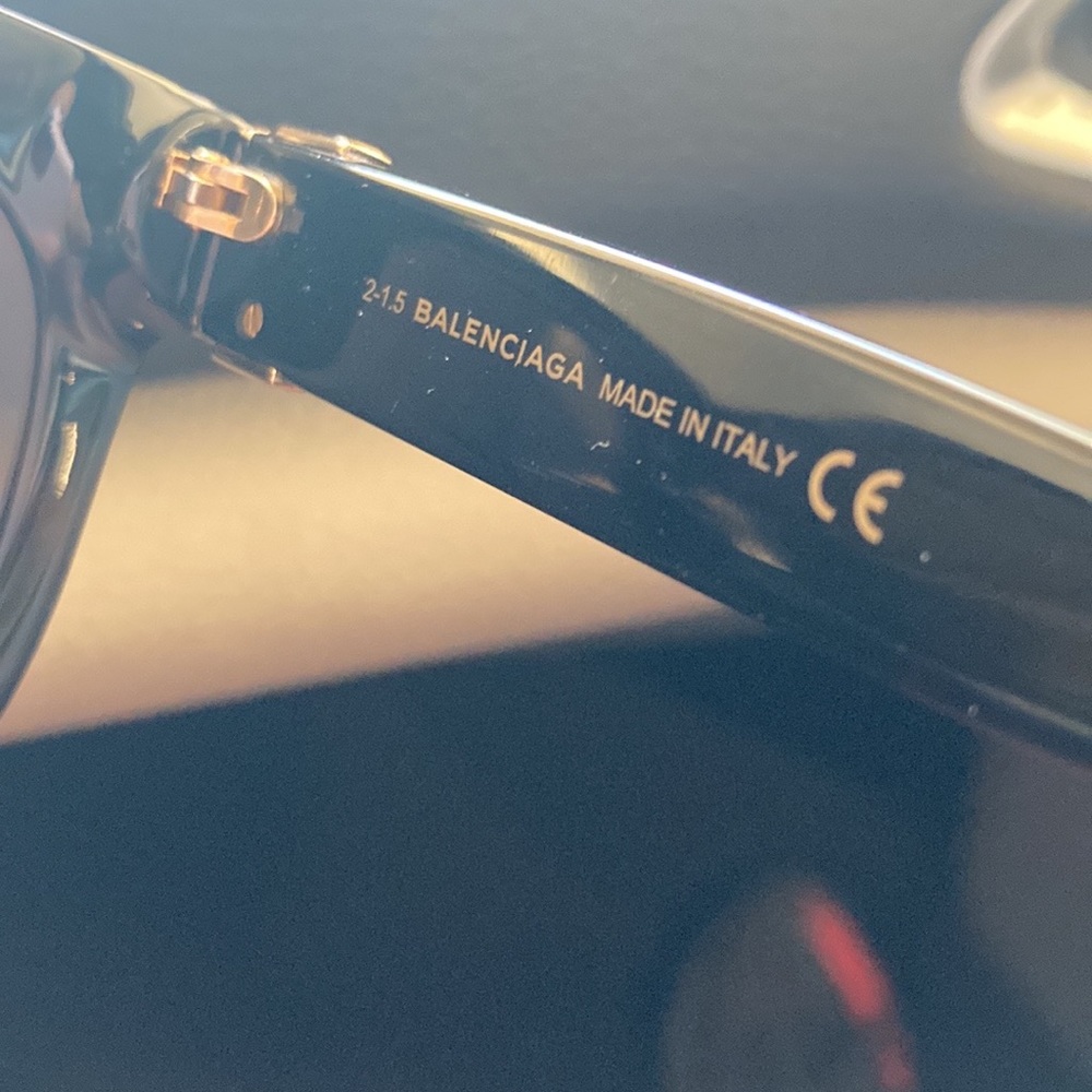 Balenciaga Sunglass Authentic - Picture 6 of 7